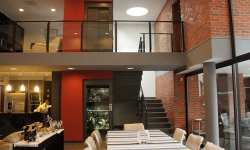 Достоинства и недостатки китайских лифтов