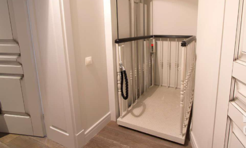 Каждому по потребностям – виды и особенности лифтов для инвалидов