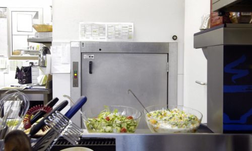 Де і навіщо потрібен малий вантажний ліфт?